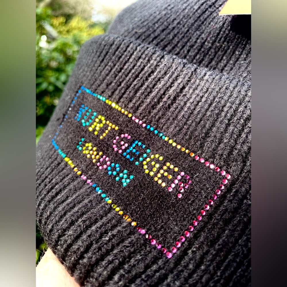 Kurt Geiger Women Black Beanie.
NWT - Picture 6 of 17